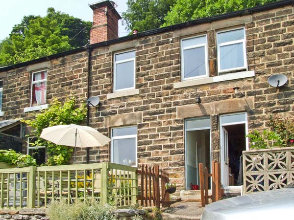 The Painter's Cottage Pet-Friendly Cottage, Matlock Bath, Peak District (Ref 26429)
