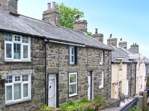 Erfyl Beach Cottage, Harlech, North Wales (Ref 26771)