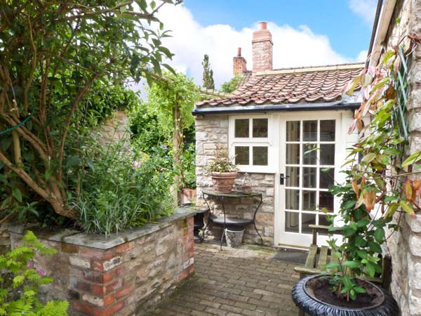 Coronation Cottage Family Cottage, Helmsley, North York Moors & Coast (Ref 26954)
