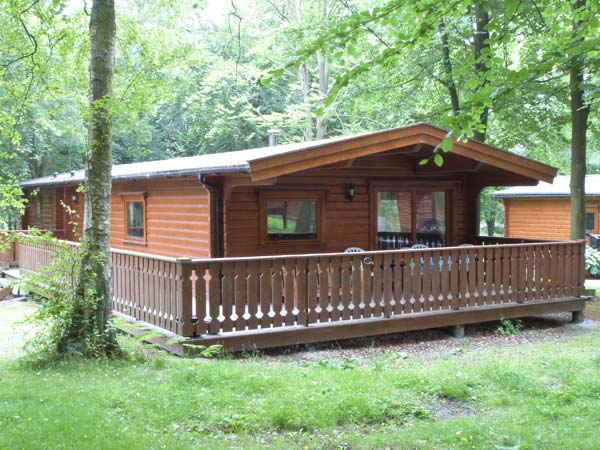 Poppy Lodge Family Cottage, Kenwick Woods, East Anglia (Ref 26981)