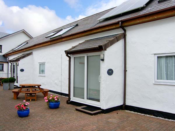 Summer Cottage Pet-Friendly Cottage, Llanrwst, North Wales (Ref 27326)