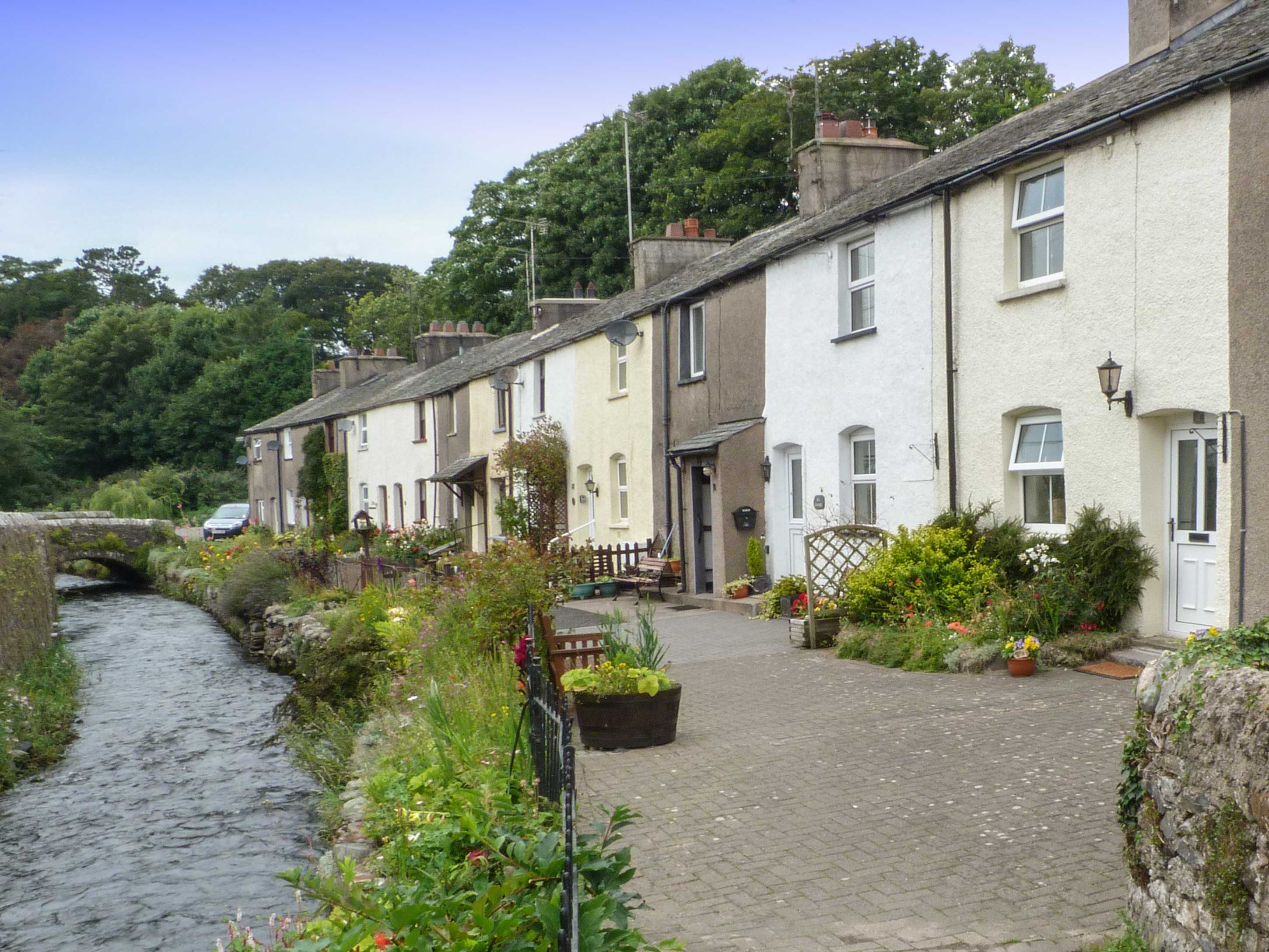 Lavender Cottage Pet-Friendly Cottage, Cark In Cartmel , Cumbria & The Lake District (Ref 27327)