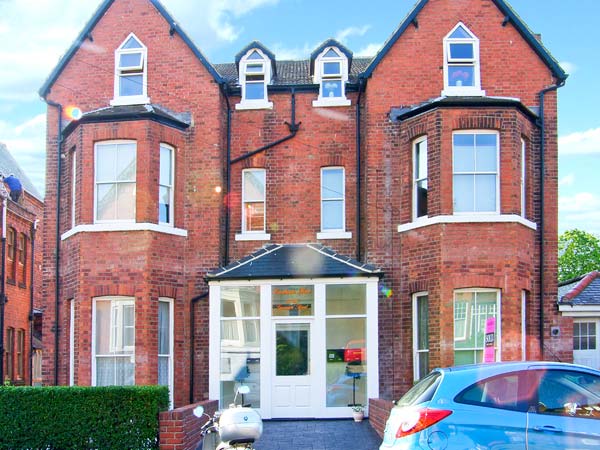 Carisbrooke House, Apartment 6 Coastal Cottage, Scarborough, North York Moors & Coast (Ref 27709)