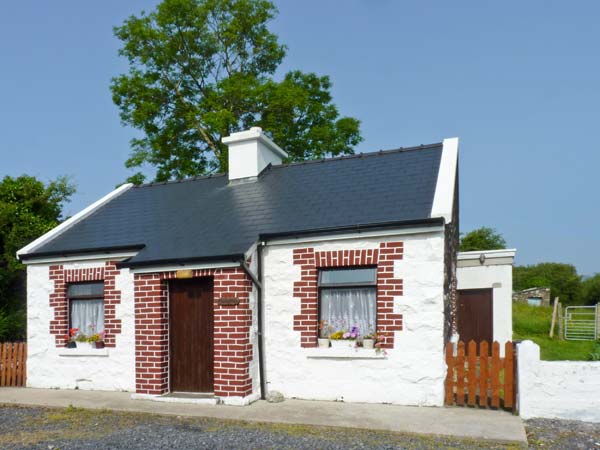 The Cottage Family Cottage, Newport, County Mayo, West (Ref 27756)