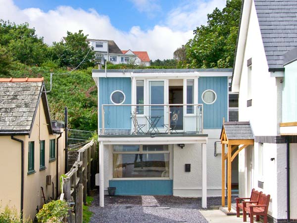 Min Y Traeth Beach Cottage, Bull Bay, Isle Of Anglesey, North Wales (Ref 28035)
