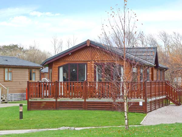Crag View Lodge Family Cottage, South Lakeland Leisure Village, Cumbria & The Lake District (Ref 28139)