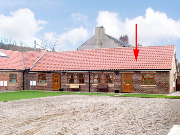 Bishop Cottage Pet-Friendly Cottage, Skinningrove, North York Moors & Coast (Ref 2834)