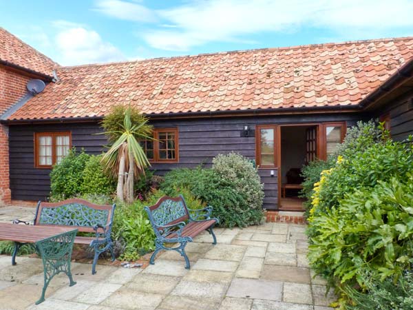 Poppy Cottage Pet-Friendly Cottage, Little Glemham, East Anglia (Ref 28484)