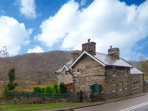 Yr Efail (The Forge)  Pet-Friendly Cottage, Tan Y Bwlch, Maentwrog, North Wales (Ref 28620)
