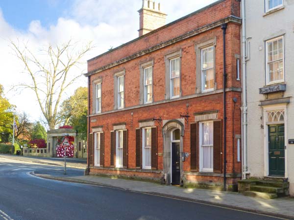 Madge House Family Cottage, Ashbourne, Peak District (Ref 28850)