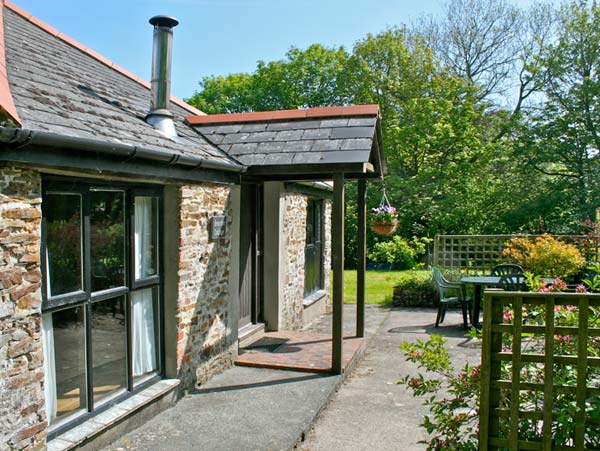 Bramble Cottage Pet-Friendly Cottage, Whitstone, South West England (Ref 29357)