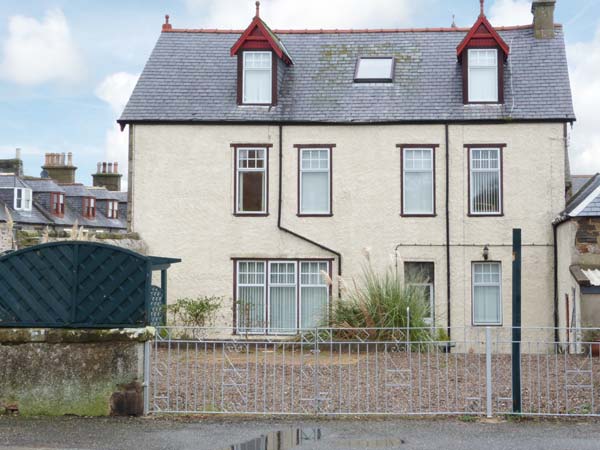 1 Seafield Street Pet-Friendly Cottage, Cullen, Highlands And Islands (Ref 30262)
