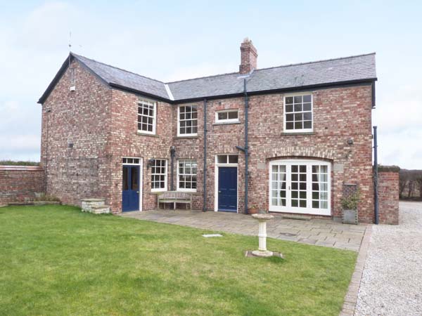 Melgate Coach House Pet-Friendly Cottage, Slingsby, North York Moors & Coast (Ref 30988)