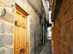 Smugglers Notch Beach Cottage, Whitby, North York Moors & Coast (Ref 3758)