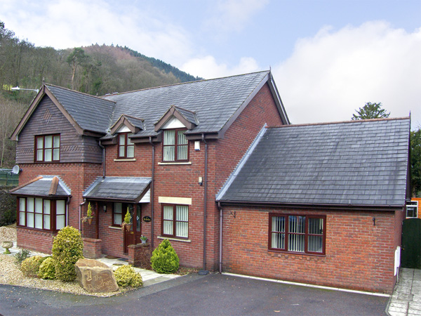 1 The Beeches Pet-Friendly Cottage, Llangollen, North Wales (Ref 3776)
