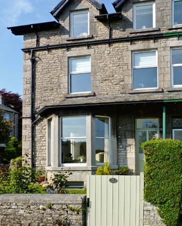 Dukesbury Coastal Cottage, Grange-Over-Sands, Cumbria & The Lake District (Ref 3926)