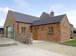 Hollies Barn Family Cottage, Atlow, Peak District (Ref 4004)
