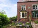 Burnside Beach Cottage, Robin Hood’S Bay, North York Moors & Coast (Ref 4170)