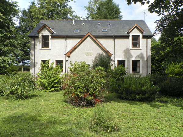 Gardener's Cottage Pet-Friendly Cottage, Chirnside, Southern Scotland (Ref 4276)