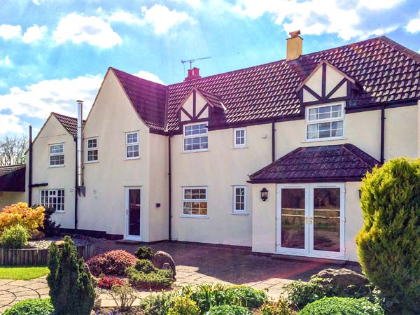 Ingleside Family Cottage, Adsett, Cotswolds (Ref 4310)