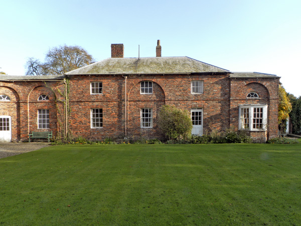 Carr Cottage Pet-Friendly Cottage, Bridlington, North York Moors & Coast (Ref 4339)