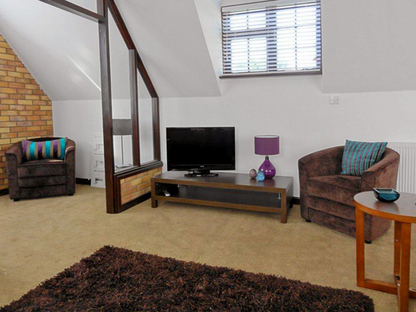 The Cottage Family Cottage, Grafham, East Anglia (Ref 4346)