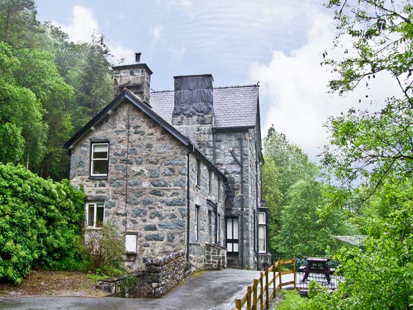 Bryn Cemlyn Pet-Friendly Cottage, Ganllwyd, North Wales (Ref 4588)