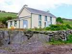 Tooreen Farmhouse Pet-Friendly Cottage, Glengarriff, County Cork, South West (Ref 4663)