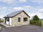 Dolphin Bach Pet-Friendly Cottage, Dolphin Near Mold, North Wales (Ref 5074)