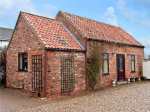 South Highfield Barn Romantic Cottage, Market Rasen, East Anglia (Ref 5104)