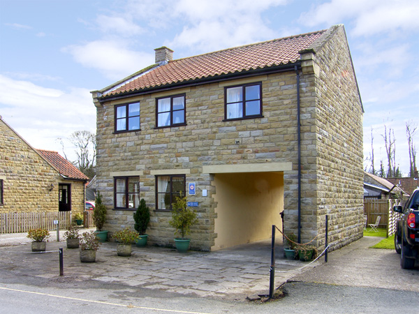 Brookwood Cottage Family Cottage, Thornton-Le-Dale, North York Moors & Coast (Ref 514)