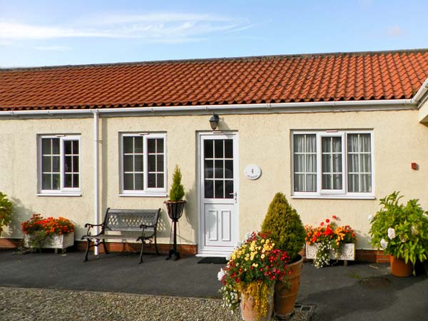 Richmond Cottage Pet-Friendly Cottage, Malton, North York Moors & Coast (Ref 8204)