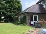 The Old Farmhouse Cottage Romantic Cottage, Button Bridge, Heart Of England (Ref 8486)