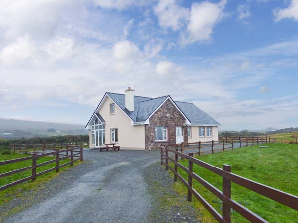 Devenish View Pet-Friendly Cottage, Tourmakeady, County Mayo, West (Ref 903810)
