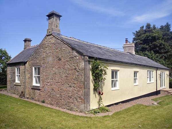 The Lake Cottage Coastal Cottage, Belford, Northumberland (Ref 903956)