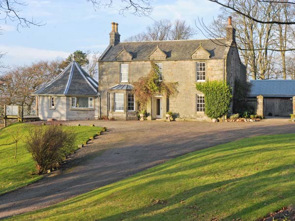 North Cults Pet-Friendly Cottage, Saline, Central Scotland (Ref 904038)