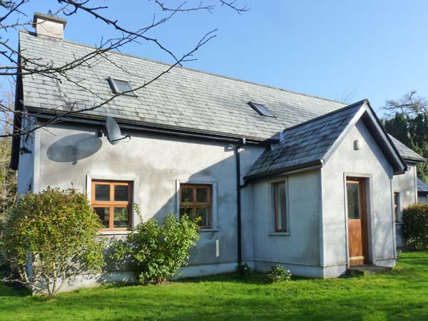 Nire Valley River Cottage Pet-Friendly Cottage, Ballymacarbry, County Waterford, South East (Ref 905647)