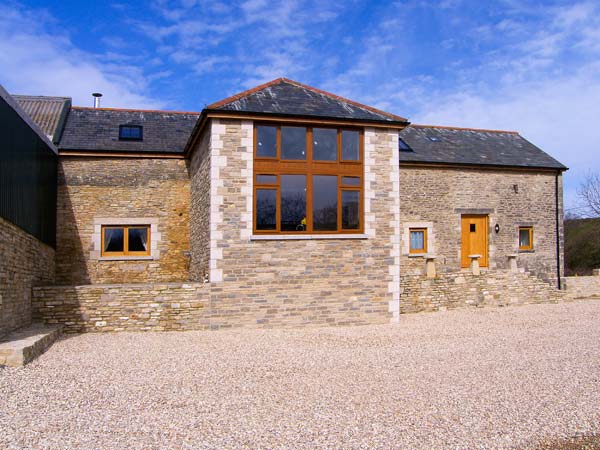 The Old Barn Pet-Friendly Cottage, Swanage, South West England (Ref 906024)