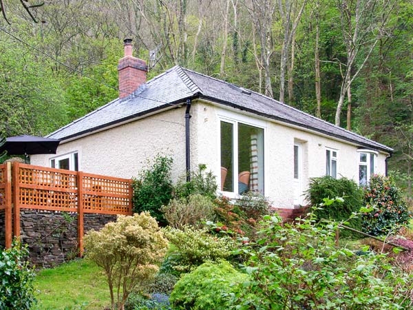 Bron Aber Pet-Friendly Cottage, Arthog, North Wales (Ref 912043)