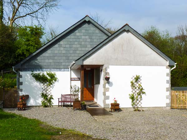 Per Ardua Pet-Friendly Cottage, Liskeard, South West England (Ref 912231)