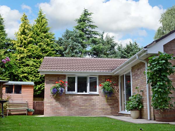 Inglenook Family Cottage, Ludlow, Heart Of England (Ref 9163)