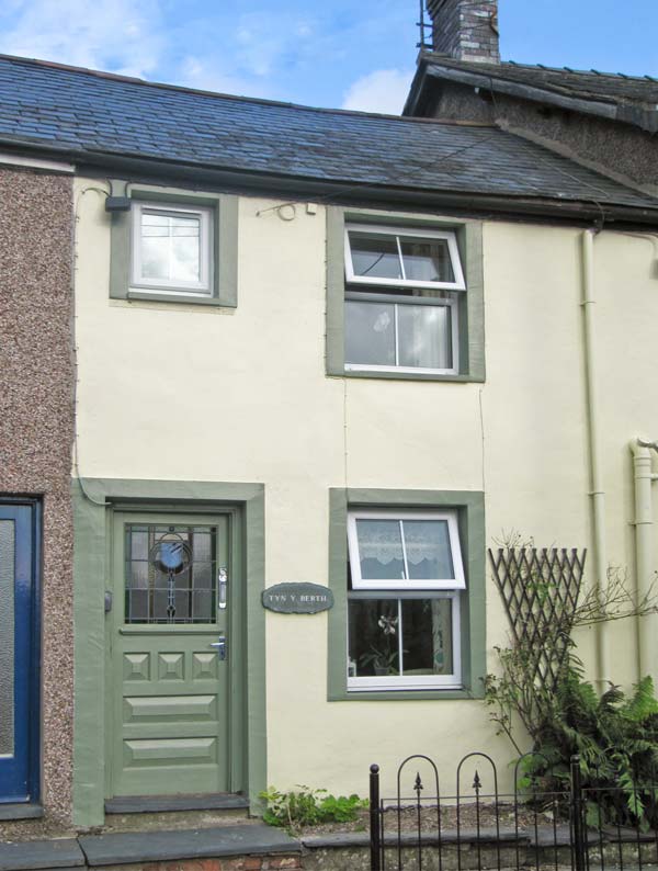 Tyn Y Berth Pet-Friendly Cottage, Talsarnau, North Wales (Ref 9670)