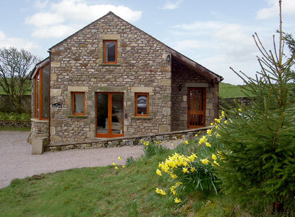 Holly Lodge Pet-Friendly Cottage, Giggleswick, Yorkshire Dales (Ref 993)