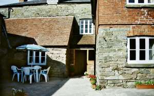 Ledicot Granary
