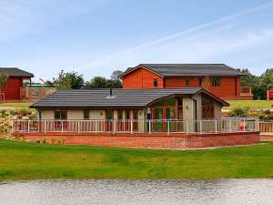 Deckhouse Lodge