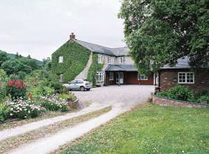 Paddock Lodge