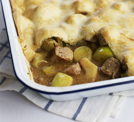 Sausage, apple and leek pie