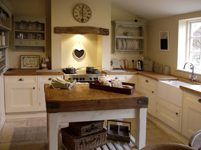 Cottage kitchen