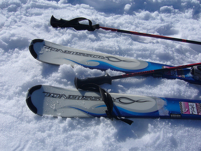 skiiing