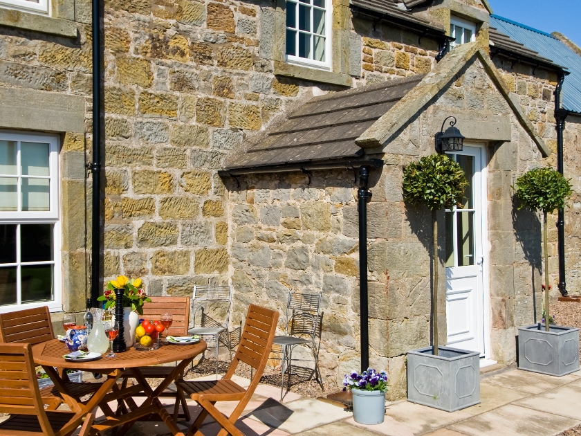 Holiday cottage with garden in Northumberland